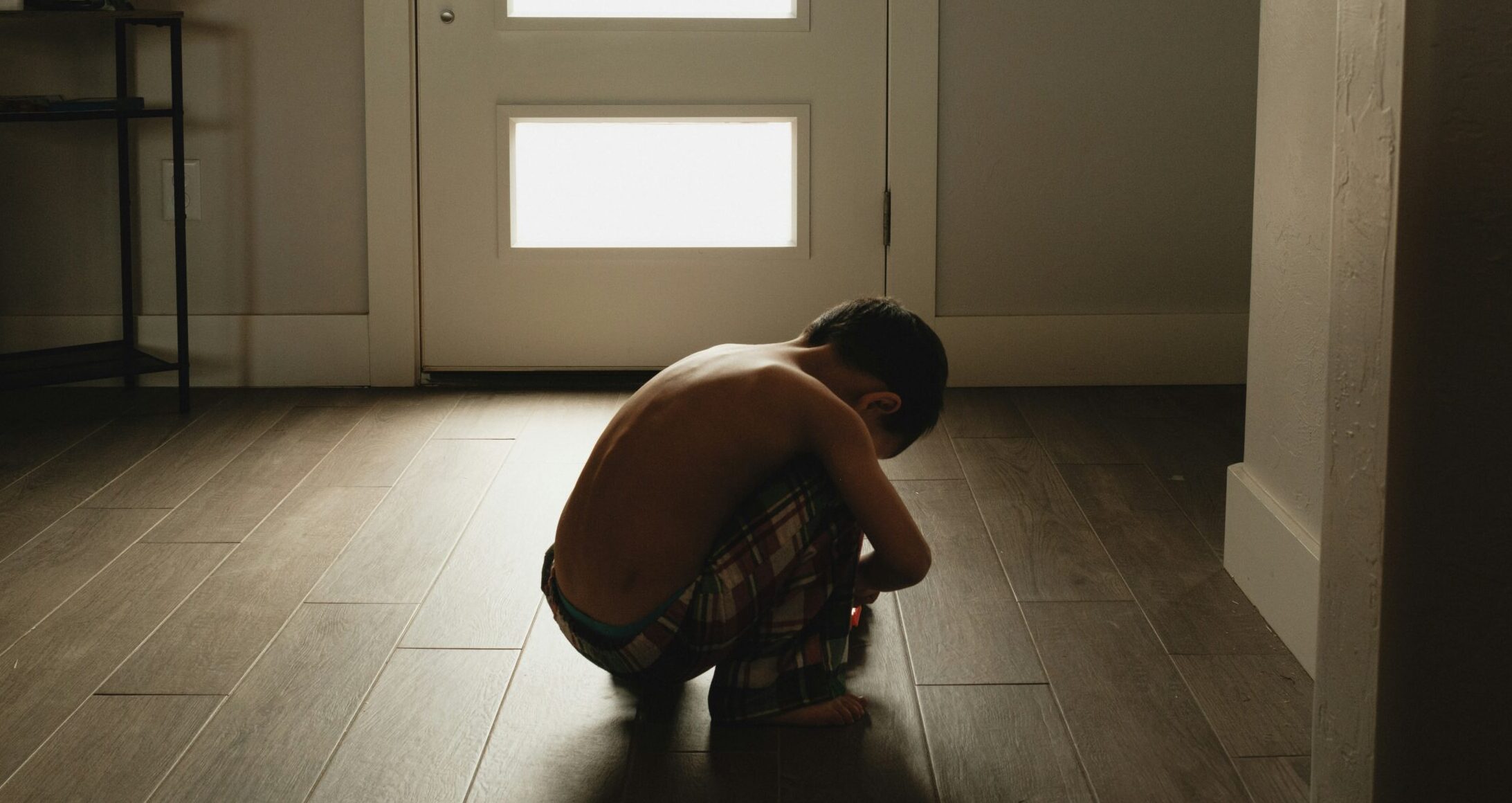 Meltdown no autismo: o que é, por que acontece e como ajudar a criança