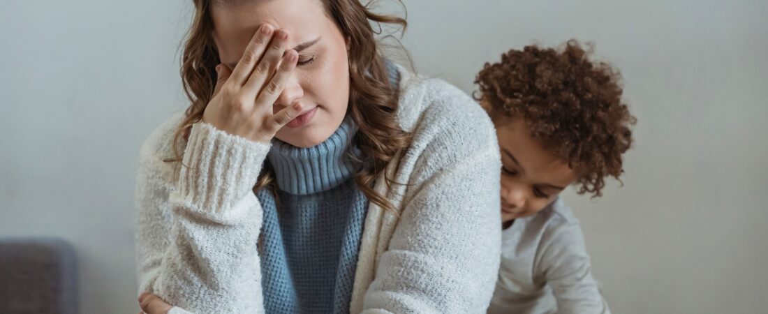 Burnout do cuidador: o guia para pais de crianças autistas
